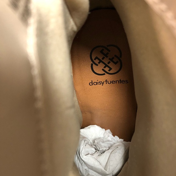 Daisy Fuentes studded boots - Picture 16 of 16